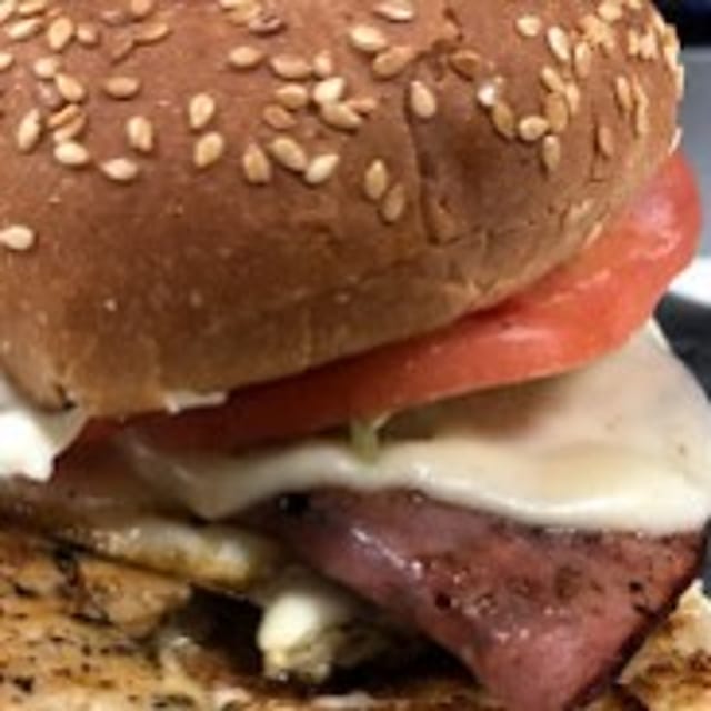 Backwoods Ch-Burger Basket.