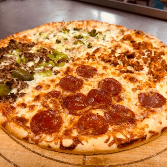The "QUATTRO" Pizza Large.