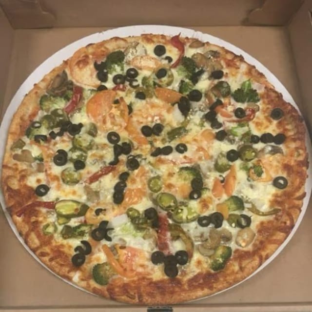 Veggie Lovers Pizza Large.